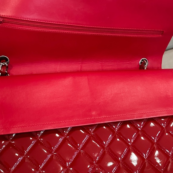 Chanel Maxi Patent - Picture 10 of 12